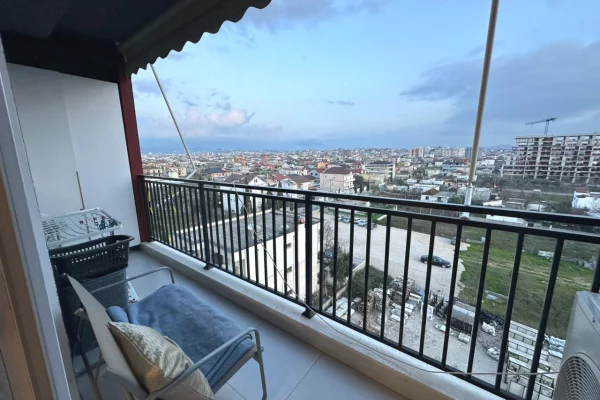 Shtepi ne shitje Apartament ne Tirane, 2+1, Mobilimi E mobiluar, Pagesa 150,000  Euro.