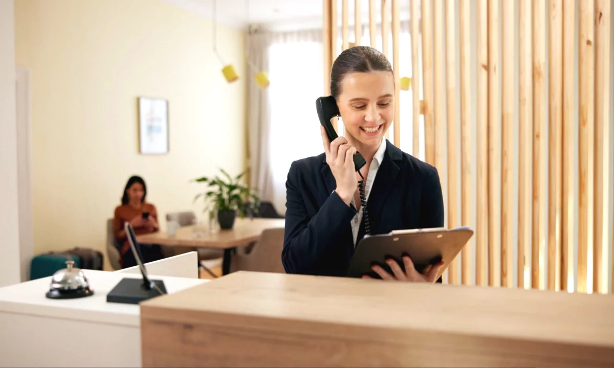 Njoftime Pune ne Sarande, Profesioni Recepsioniste , Fillestar/Pak eksperience, Pagesa 900  Euro.