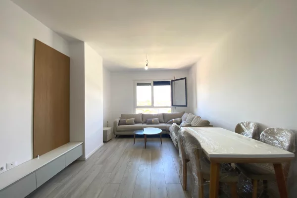 Shtepi me qera 2+1 ne Tirane - 450 Euro