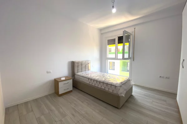 Shtepi me qera Apartament ne Tirane, 2+1, Mobilimi E mobiluar, Pagesa 450  Euro.