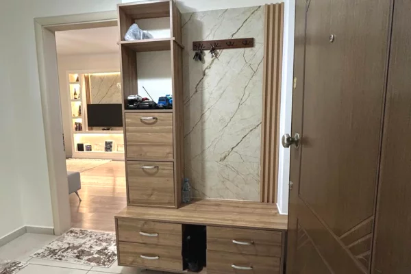Shtepi ne shitje Apartament ne Tirane, 1+1, Mobilimi E mobiluar, Pagesa 87,000  Euro.