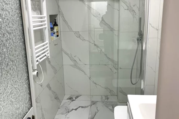 Shtepi me qera Apartament ne Tirane, 1+1, Mobilimi E mobiluar, Pagesa 500  Euro.