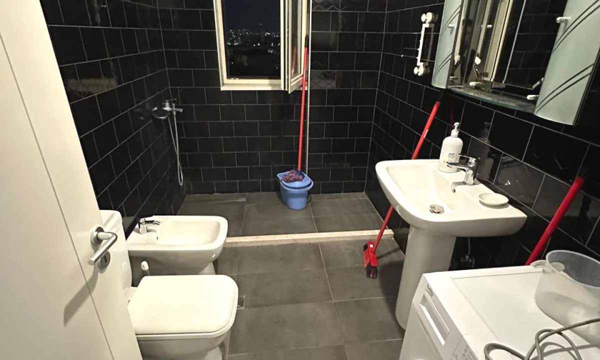 Shtepi me qera Apartament ne Tirane, 1+1, Mobilimi E mobiluar, Pagesa 400  Euro.