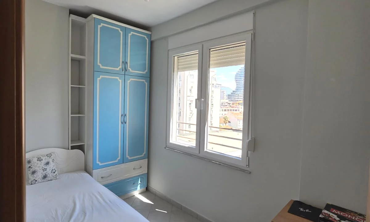 Shtepi me qera Apartament ne Tirane, 2+1, Mobilimi E mobiluar, Pagesa 65,000  Leke.