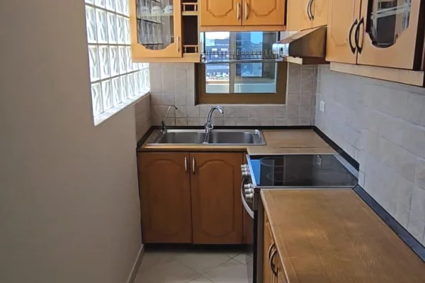 Shtepi me qera Apartament ne Tirane, 2+1, Mobilimi E mobiluar, Pagesa 65,000  Leke.