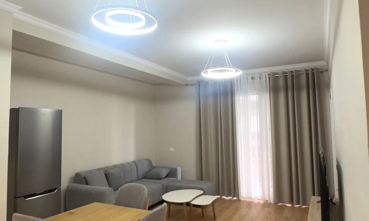 Shtepi me qera Apartament ne Tirane, 2+1, Mobilimi E mobiluar, Pagesa 650  Euro.