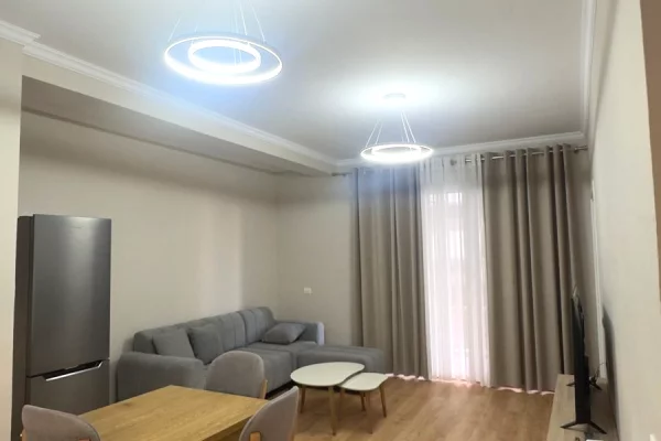 Shtepi me qera Apartament ne Tirane, 2+1, Mobilimi E mobiluar, Pagesa 650  Euro.