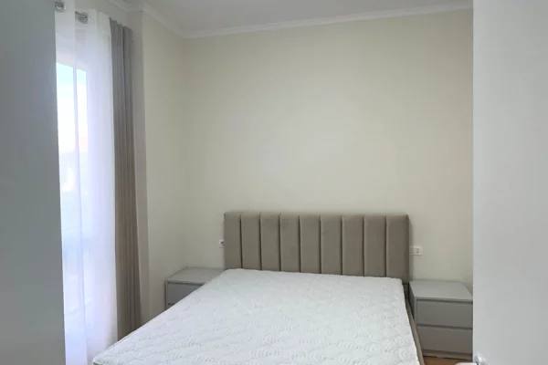 Shtepi me qera Apartament ne Tirane, 2+1, Mobilimi E mobiluar, Pagesa 650  Euro.