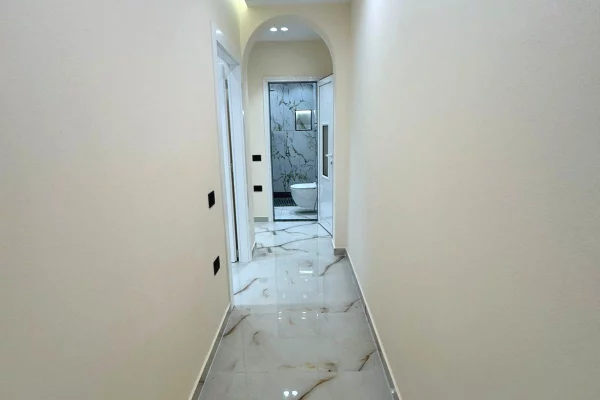 Ambient biznesi me qera 1+1 ne Tirane - 1,000 Euro