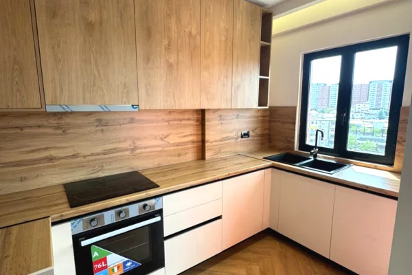 Shtepi ne shitje Apartament ne Tirane, 2+1, Mobilimi E mobiluar, Pagesa 25,000,000  Leke.