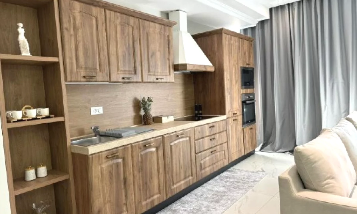 Shtepi ne shitje Apartament ne Tirane, 2+1, Mobilimi E mobiluar, Pagesa 429,912  Euro.