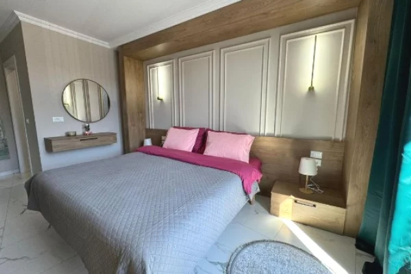 Shtepi ne shitje Apartament ne Tirane, 2+1, Mobilimi E mobiluar, Pagesa 429,912  Euro.
