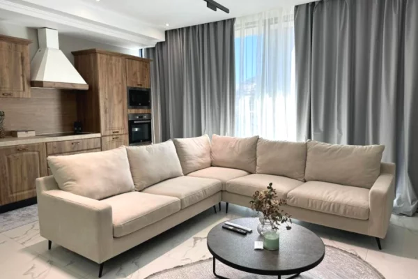 Shtepi ne shitje Apartament ne Tirane, 2+1, Mobilimi E mobiluar, Pagesa 429,912  Euro.