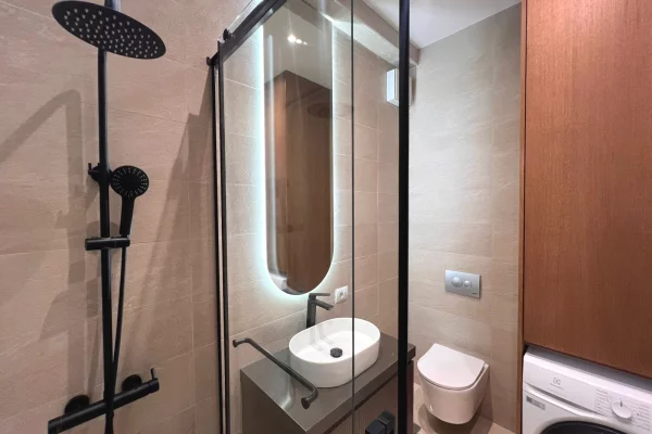 Shtepi ne shitje Apartament ne Tirane, 1+1, Mobilimi E mobiluar, Pagesa 165,000  Euro.