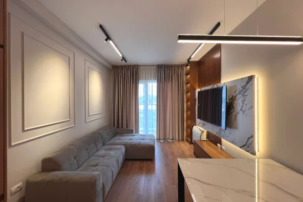 Shtepi ne shitje Apartament ne Tirane, 1+1, Mobilimi E mobiluar, Pagesa 165,000  Euro.
