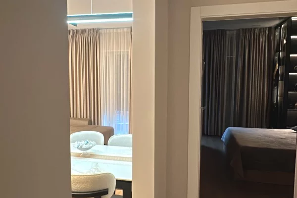 Shtepi ne shitje Apartament ne Tirane, 1+1, Mobilimi E mobiluar, Pagesa 165,000  Euro.