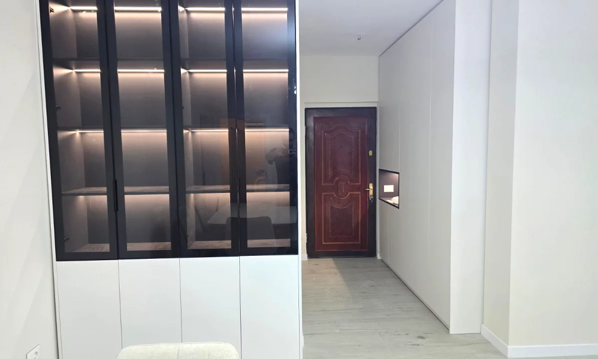 Shtepi me qera Apartament ne Tirane, 2+1, Mobilimi E mobiluar, Pagesa 140,000  Leke.