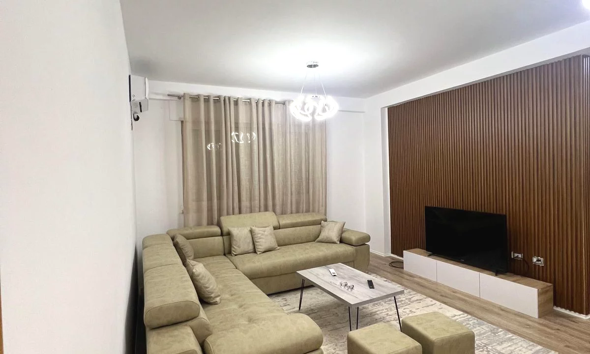 Shtepi me qera Apartament ne Tirane, 1+1, Mobilimi E mobiluar, Pagesa 60,000  Leke.