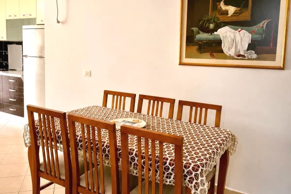 Jepet me qera Apartamenti 2+1 ne Fresk(50,000leke/muaj)