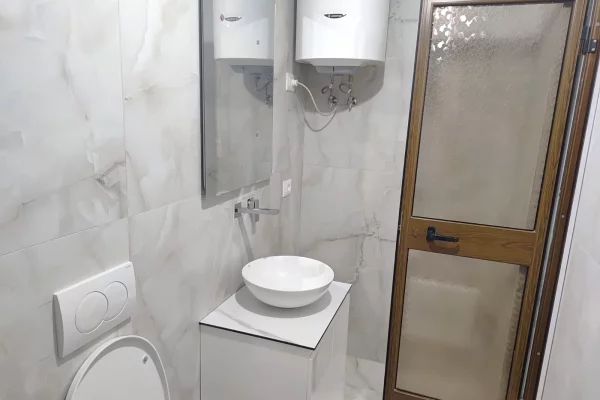 Shtepi me qera Apartament ne Tirane, 1+1, Mobilimi E mobiluar, Pagesa 30,000  Leke.