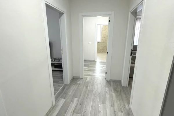 Shtepi me qera Apartament ne Tirane, 2+1, Mobilimi E mobiluar, Pagesa 500  Euro.