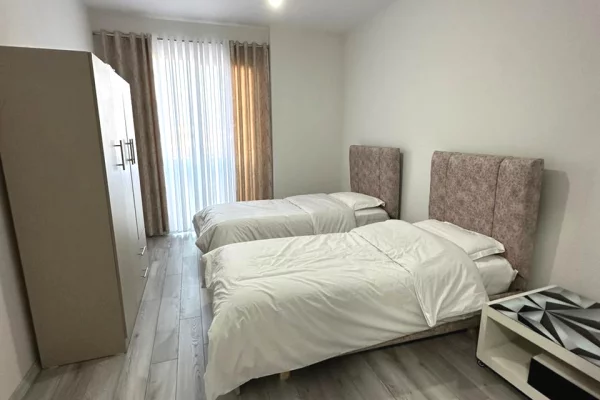 Shtepi me qera Apartament ne Tirane, 2+1, Mobilimi E mobiluar, Pagesa 500  Euro.