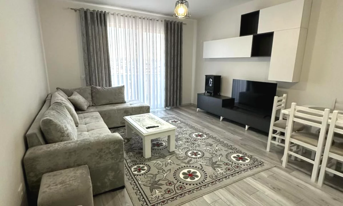Shtepi me qera Apartament ne Tirane, 2+1, Mobilimi E mobiluar, Pagesa 500  Euro.