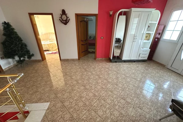 Shtepi me qera Shtepi Private ne Tirane, 2+1, Mobilimi E mobiluar, Pagesa 500  Euro.