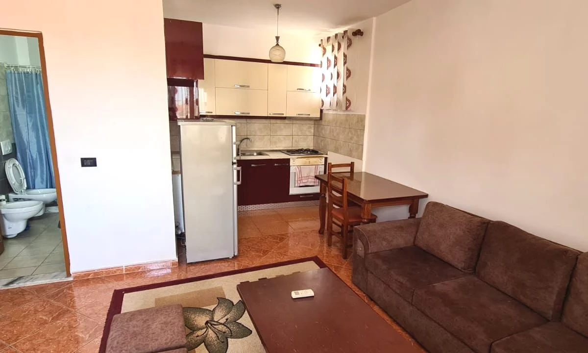 Shtepi me qera Apartament ne Tirane, 1+1, Mobilimi E mobiluar, Pagesa 50,000  Leke.