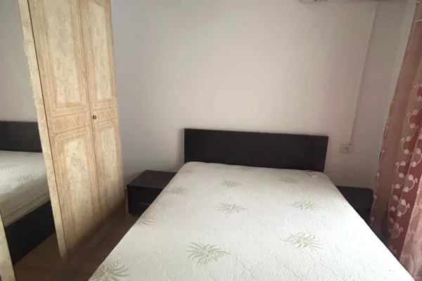 Shtepi me qera Apartament ne Tirane, 1+1, Mobilimi E mobiluar, Pagesa 45,000  Leke.