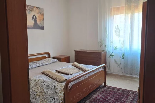 Jepet me qera apartament 2+1 tek Siri Kodra