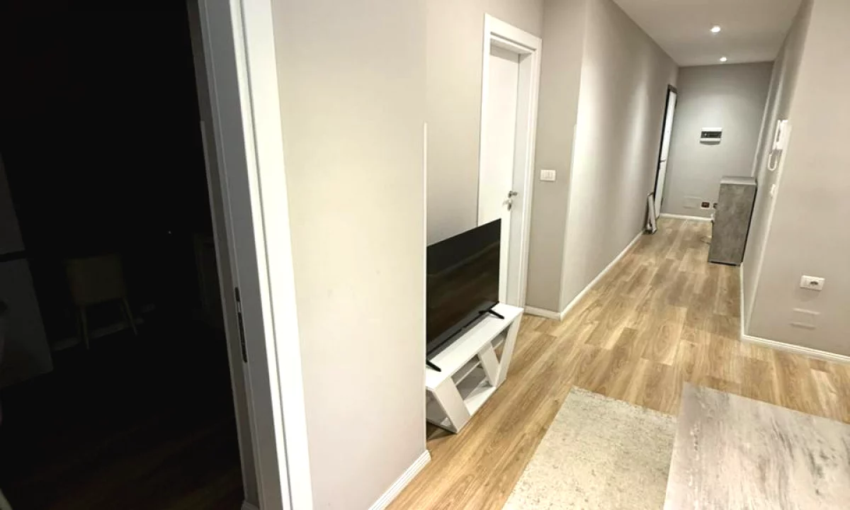 Shtepi me qera Apartament ne Tirane, 1+1, Mobilimi E mobiluar, Pagesa 45,000  Leke.