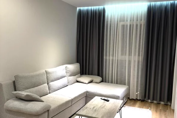 Shtepi me qera Apartament ne Tirane, 1+1, Mobilimi E mobiluar, Pagesa 45,000  Leke.
