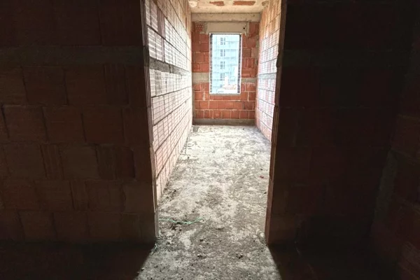 Shtepi ne shitje Apartament ne Tirane, 1+1, Mobilimi Bosh, pa mobiluar, Pagesa 78,119  Euro.