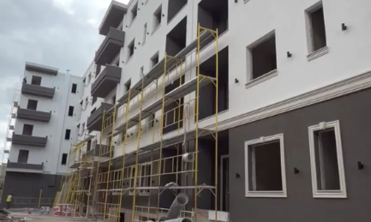 Shtepi ne shitje Apartament ne Tirane, 1+1, Mobilimi Bosh, pa mobiluar, Pagesa 53,680  Euro.