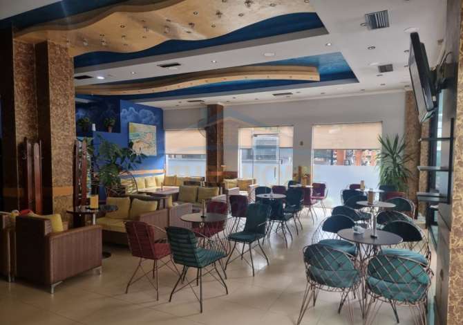 Qera, Ambient Biznesi, Fresku, Tiranë.