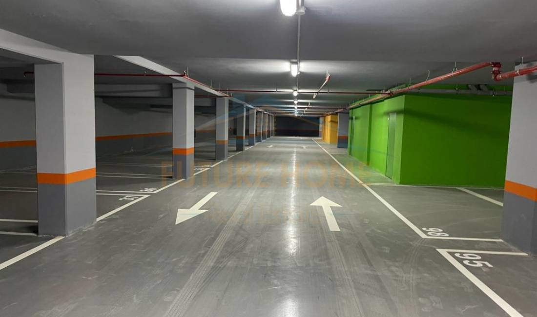 Qera, 55 Poste Parkimi, Unaza e Re