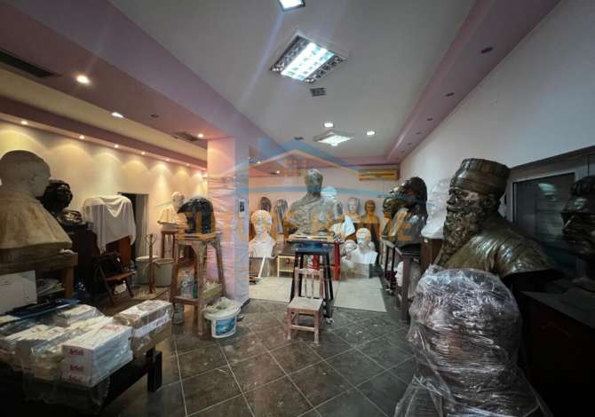 Business Property in Sale 1+1 in Tirana - 220,000 Euro