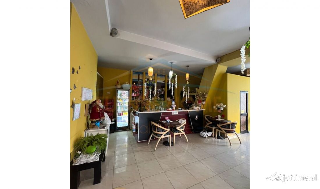 Lokal per shitje , Rruga e Barrikadave, Tirane