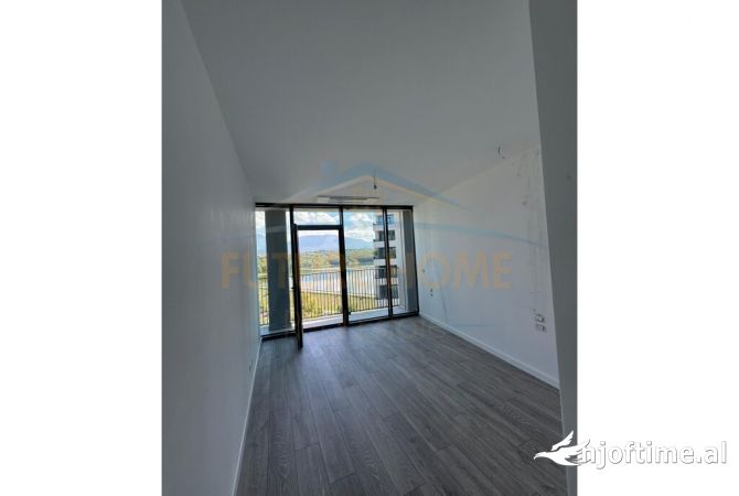 Business Property for Rent 3+1 in Tirana - 1,300 Euro