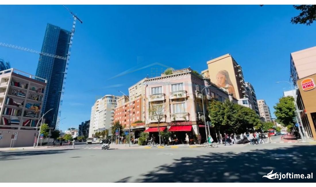 Shitet Ambjent Biznesi tek Rruga e Barrikadave