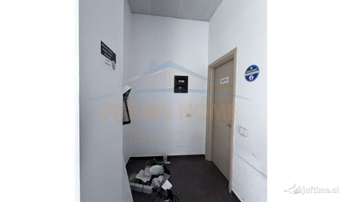 Ambient Biznesi me qira , 21 Dhjetori, Kompleksi Kontakt, Tirane.