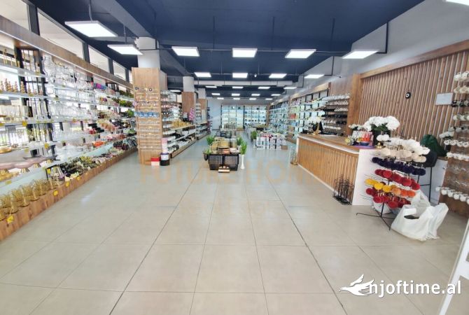 Business Property in Sale 1+1 in Tirana - 1,600,000 Euro