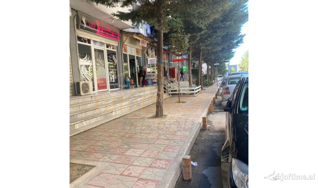 Ambient Biznesi, ne shitje Unaza e Re, Tirane.