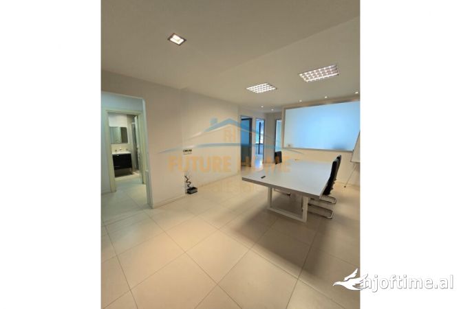 Business Property in Sale 3+1 in Tirana - 350,000 Euro