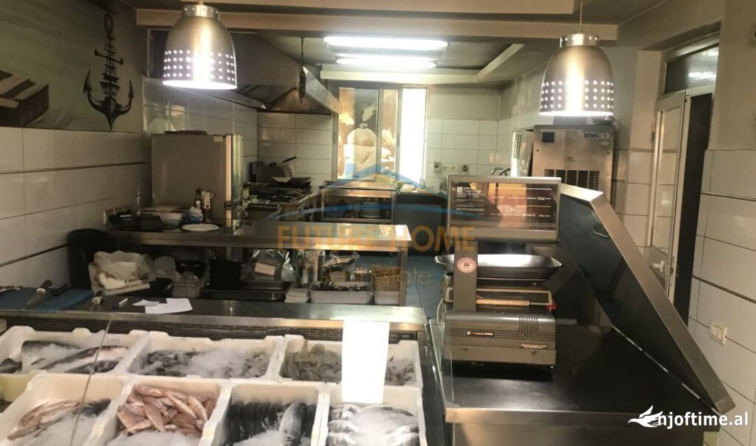 Per shitje biznesi tek rruga Sami Frasheri