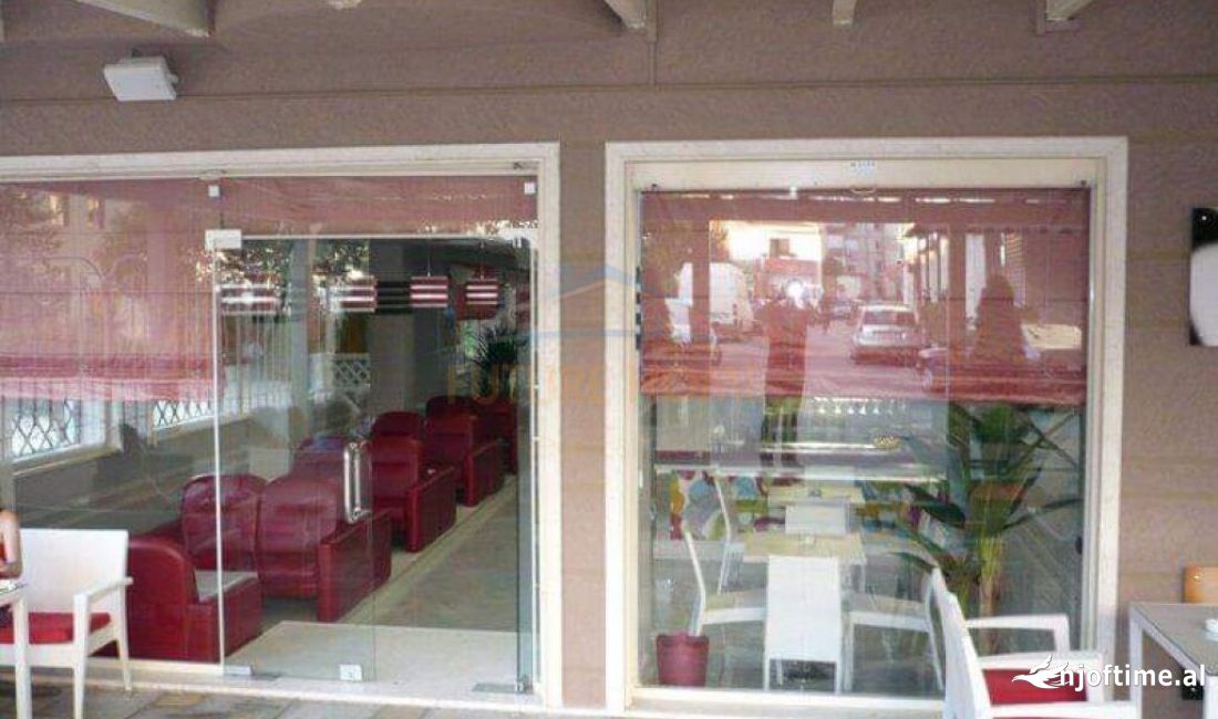 Ambjent Biznesi,ne shitje  Pallati me Shigjeta,