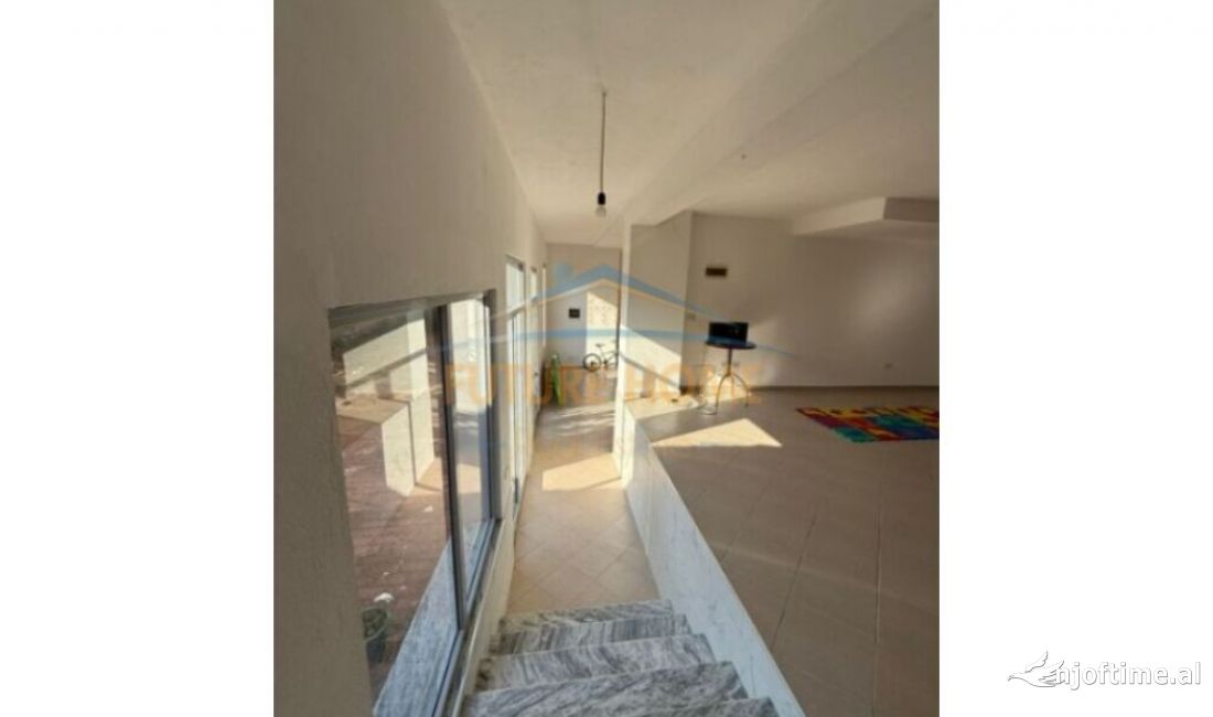 Ambient Biznesi ( Njesi), per shitje prane Fabrikes se Qelqit, Kombinat, 