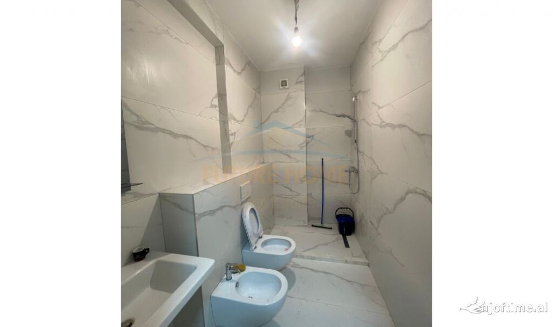 Ambient Biznesi, me qira  Porcelan, Tirane