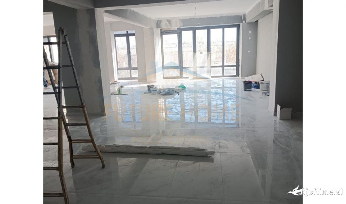 Ambient Biznesi, per shitje Rruga e Portit, Durres